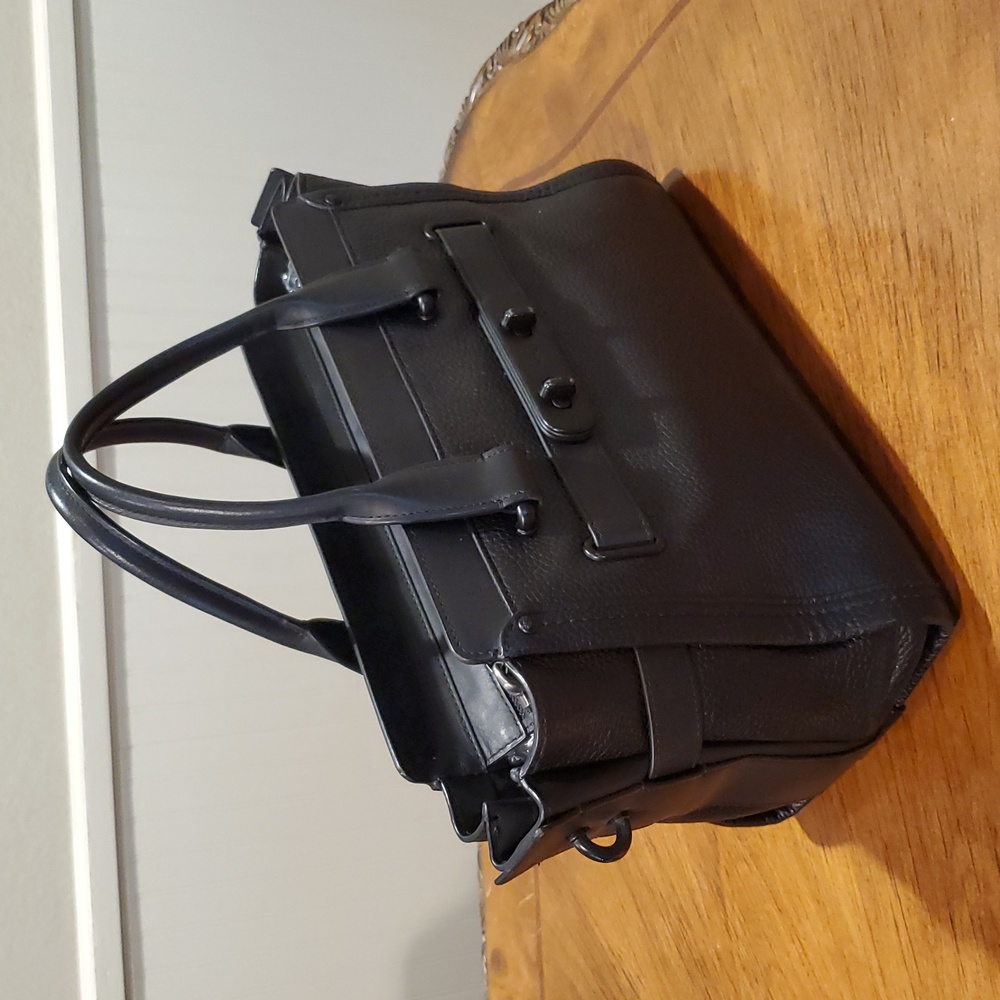 Coach Swagger 27 All Black Bag - Picture 14 of 15